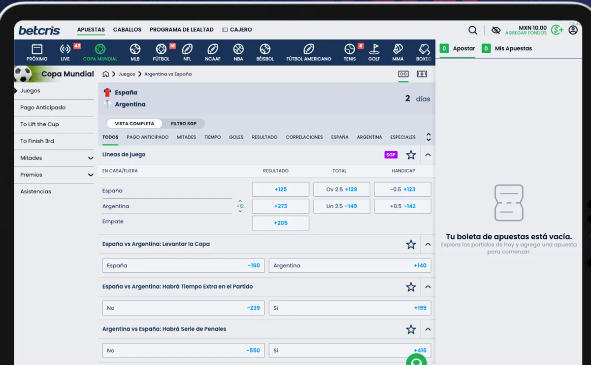 Plataforma de apuestas de Betcris con la barra de deportes —Live, Copa Mundial, MLB, fútbol, NFL, NBA, tenis, golf, MMA y boxeo— y la ficha de un partido con sus momios de resultado, total y hándicap